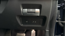 Jaguar XE 2.0 D200 R-Dynamic SE Black 4dr Auto Diesel Saloon